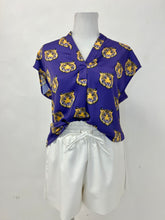 Load image into Gallery viewer, V Neck Tiger Blouse
