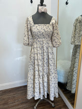 Load image into Gallery viewer, Evie Floral Flowy Maxi
