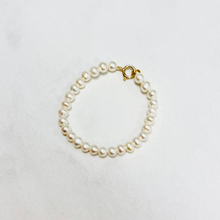 Load image into Gallery viewer, Baby Girl Pearl Bracelet
