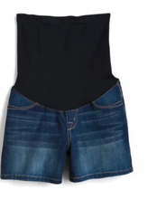 Load image into Gallery viewer, Ziggy Maternity Shorts
