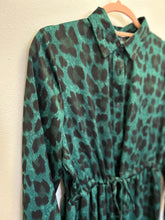 Load image into Gallery viewer, Versona Leopard Maxi Dress
